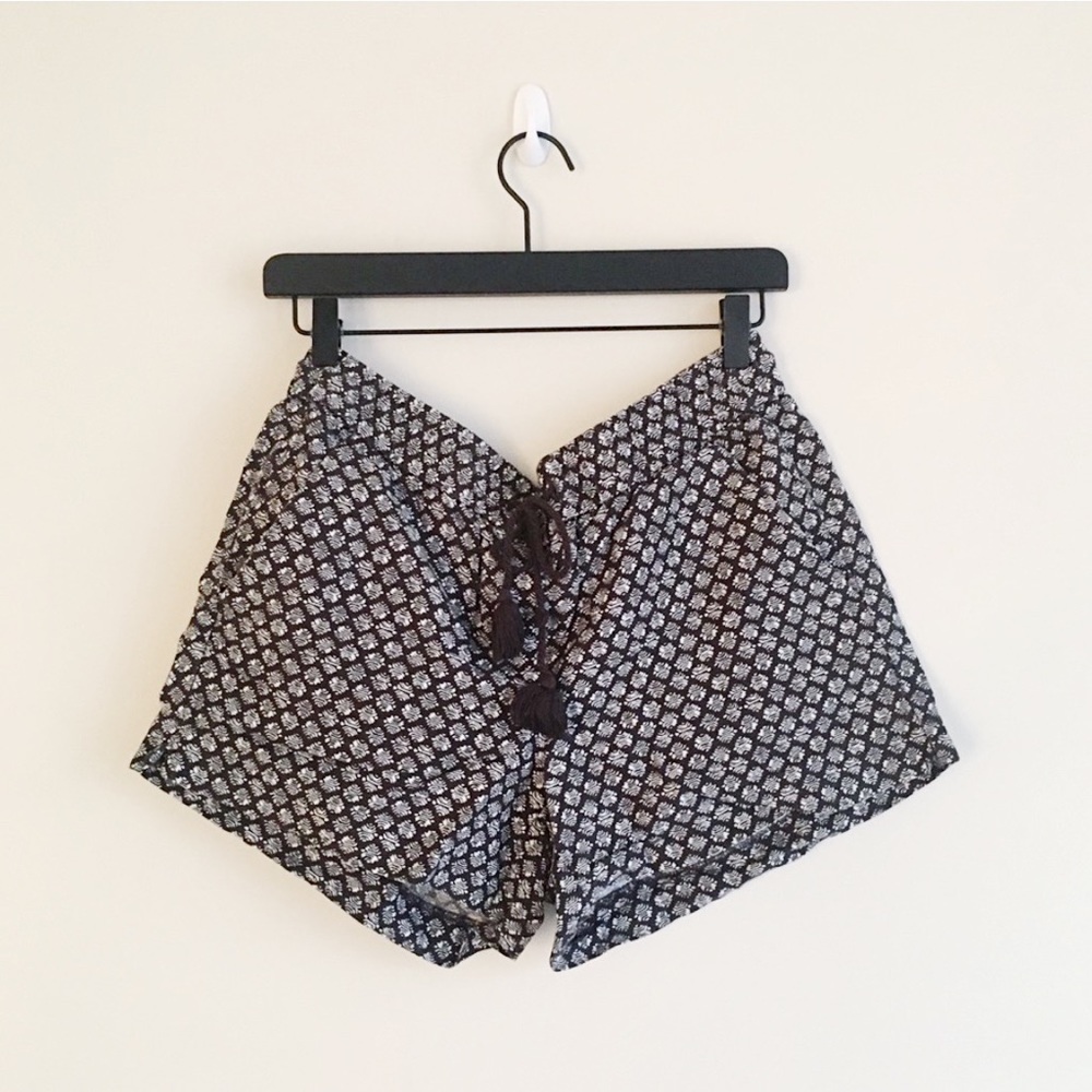 LOFT Linen Tie-Waist Patterned Shorts